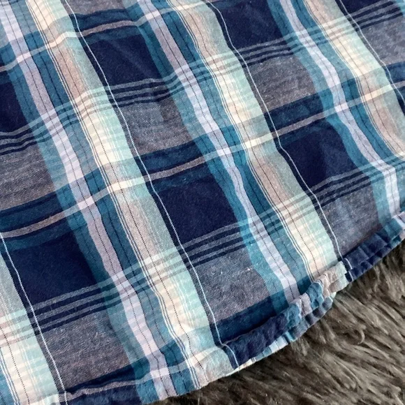 Nautica Jeans Co blue and white plaid shirt-sleeve button down shirt - Picture 14 of 17
